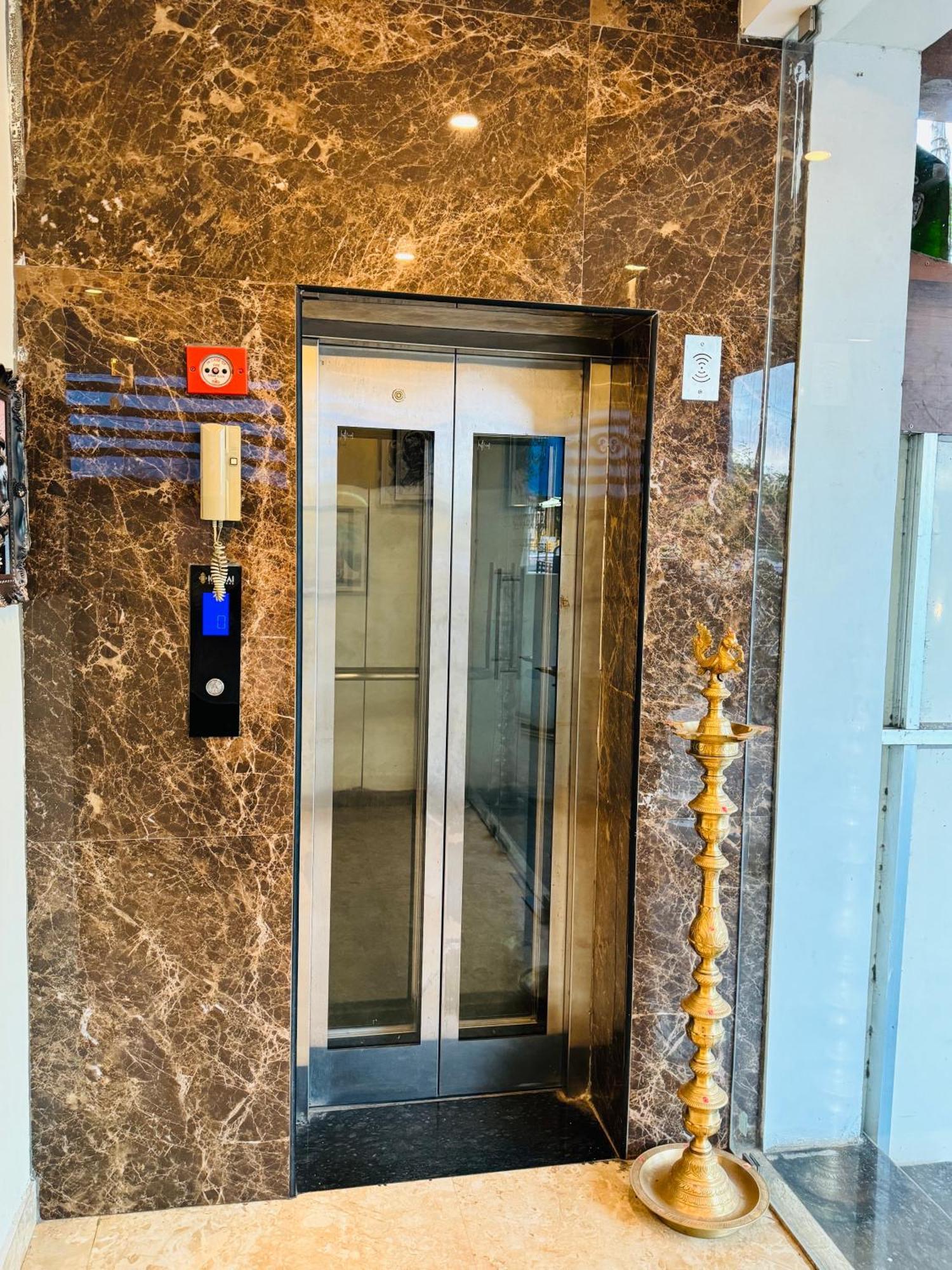 Hotel Sangeeth Palace Rāmeswaram エクステリア 写真